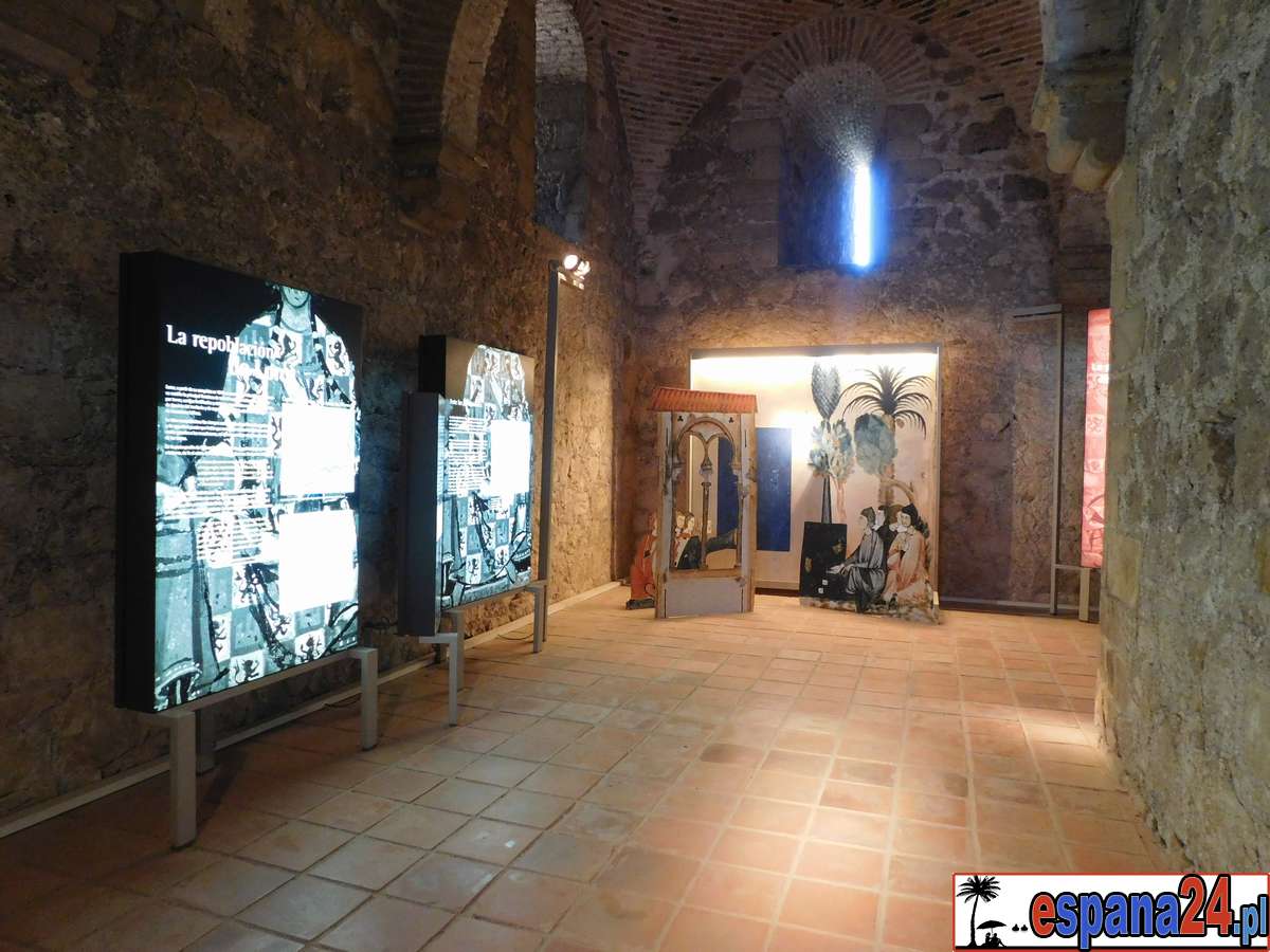 zamek, lorca, wewnątrz, lochy, eksponaty, muzealne